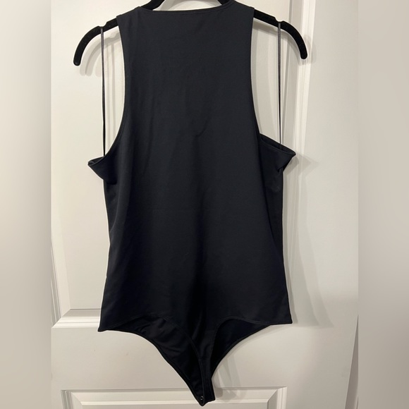 NWOT Abercrombie & Fitch XL bodysuit - Picture 2 of 3